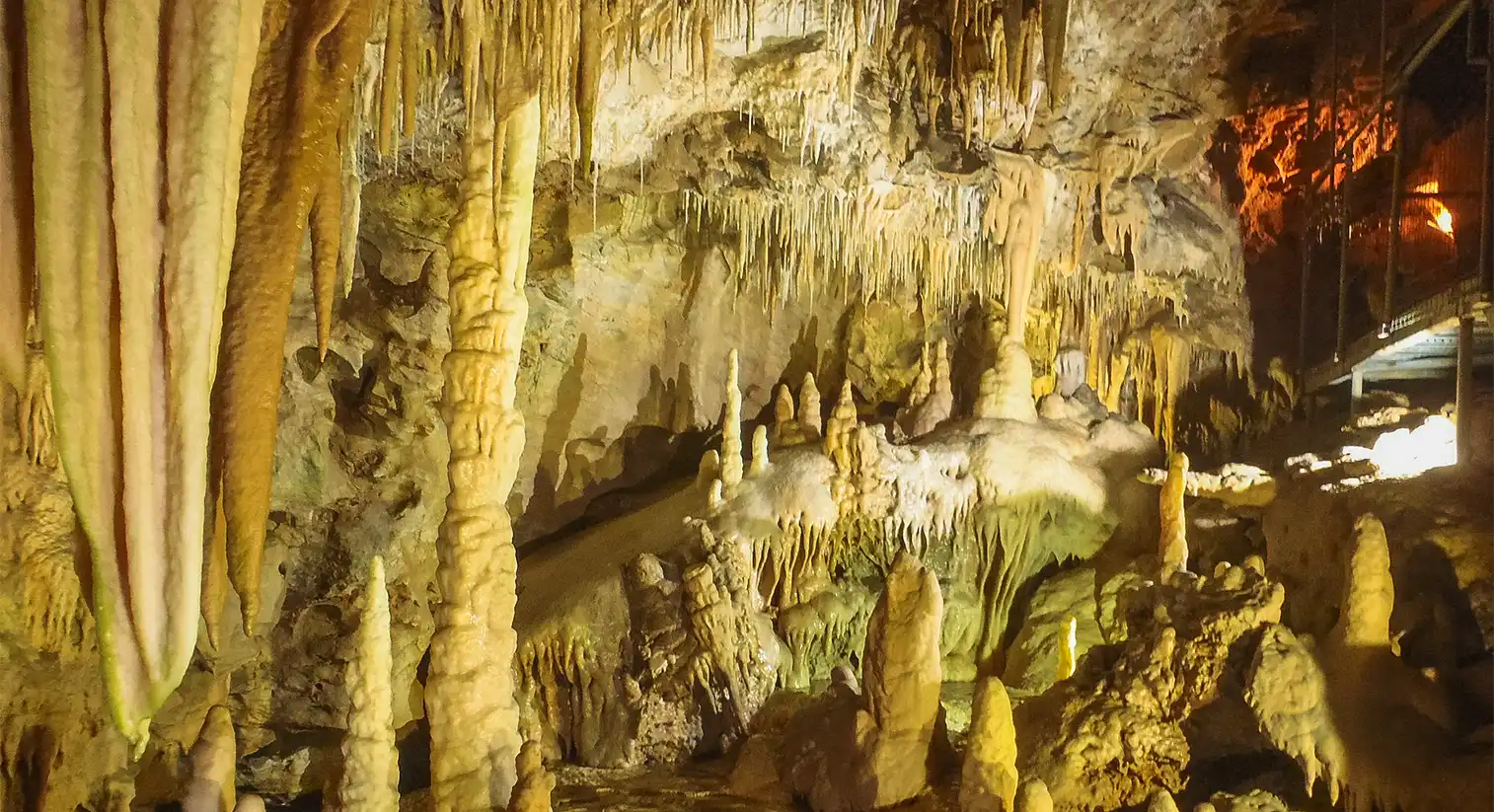 activites et attractions pour des moments inoubliables a villefranche grottes des canalettes