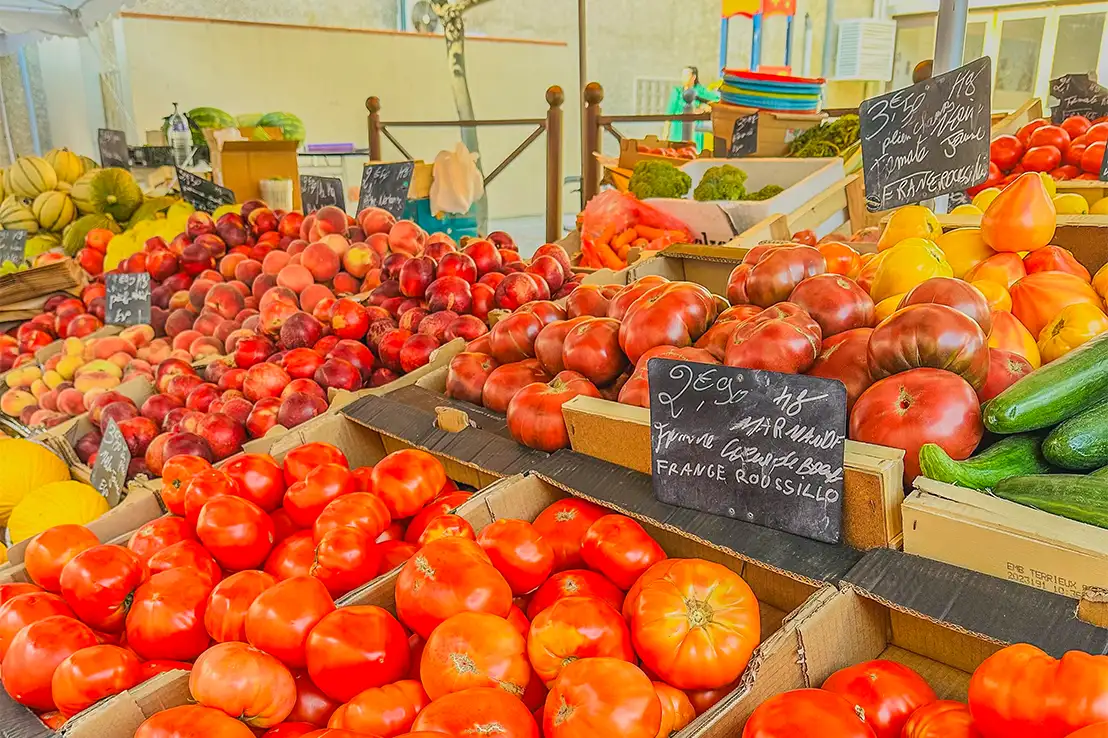 markets with fresh local produce